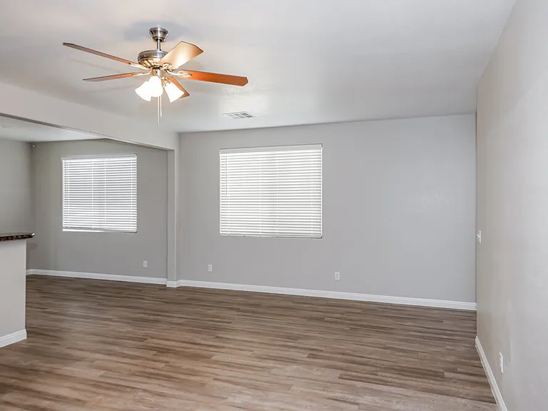 181 Crested Creek Ave — Photo 4