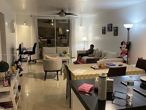3rd image of 18601 NE 14th Ave APT 404