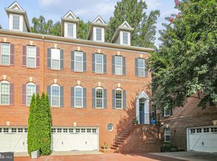 10720 Cameron Glen Dr, Fairfax, VA 22030