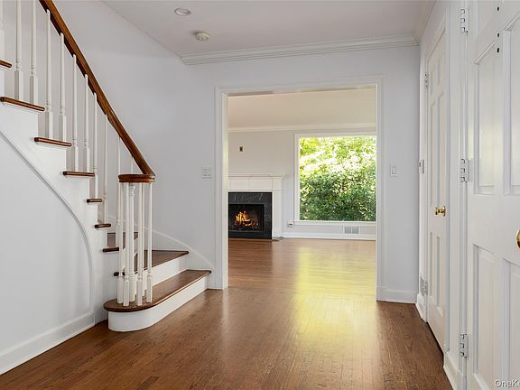 3rd image of 441 Sterling Road