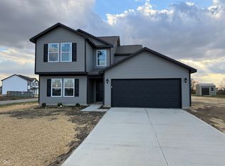 1087 Lake Ct, Shirley, IN