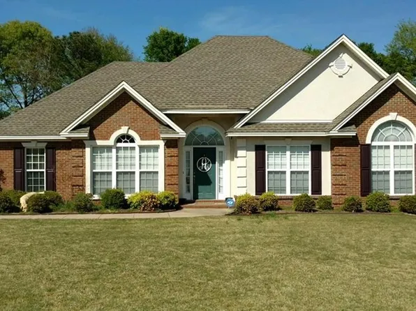 113 Taxi Ct, Deatsville, AL 36022