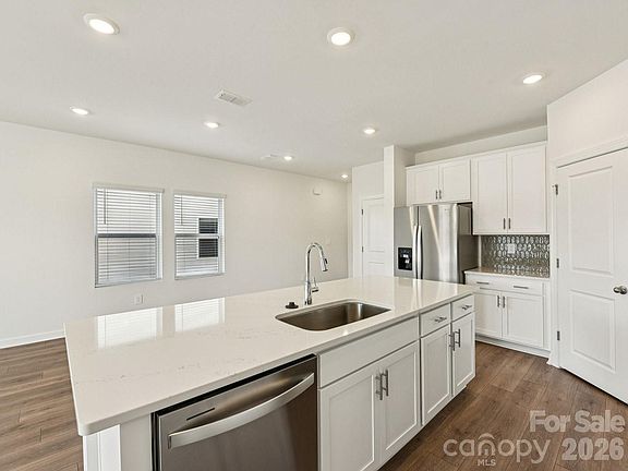 5th image of 441 Markridge Loop