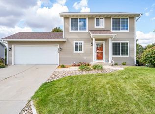 802 SE Woodbine Dr, Grimes, IA 50111
