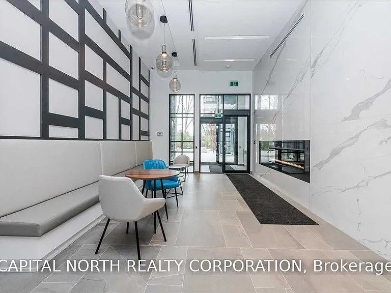 681 Yonge St #616 — Photo 2