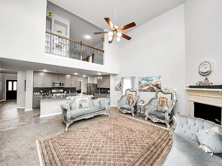 2918 Silverhorn Ln — Photo 26