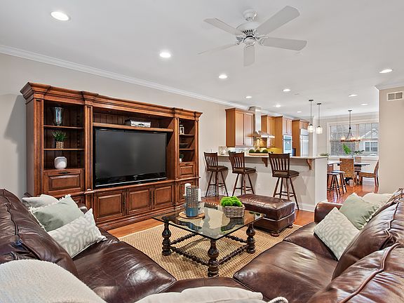 5th image of 30 Glassbury Ct