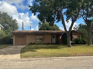 514 Ridgecrest Dr, Port Lavaca, TX 77979