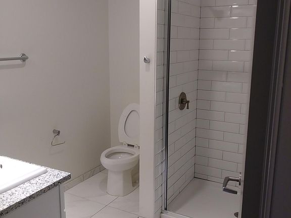 5th image of 2178 Seneca St #103