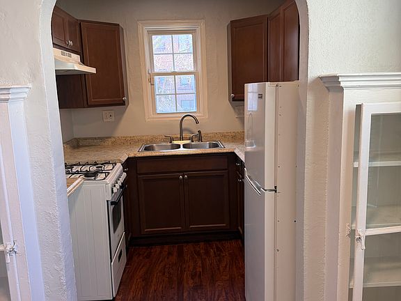 4th image of 257 Summer St APT 3