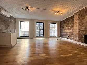 Rented by Nolita Group