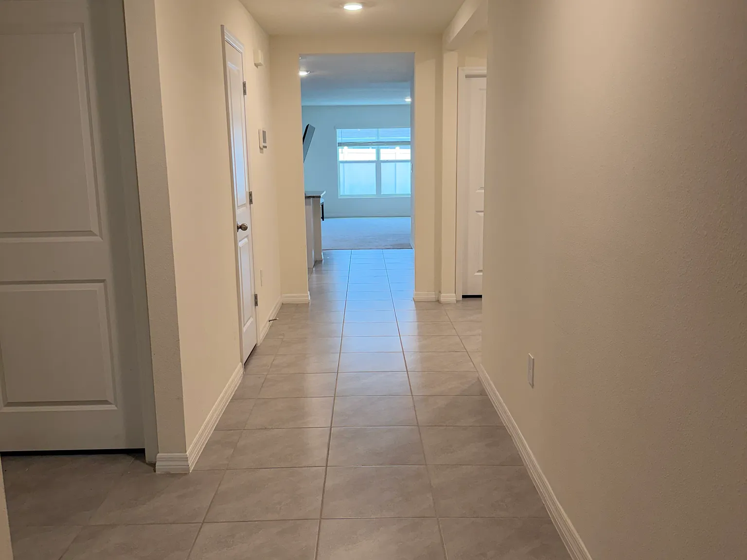 4 bed, 1846 sqft, $2,180 — Photo 2