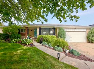 41304 Clairpointe St, Harrison Township, MI 48045