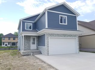 46871 Summertime Dr, Chesterfield, MI 48047