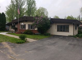 806 Bear Swamp Rd, Peru, NY 12972