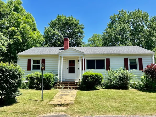 115 Blossom Ln, Groton, MA 01450