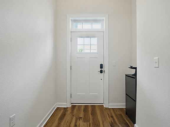 4th image of 9568 21st Bay St