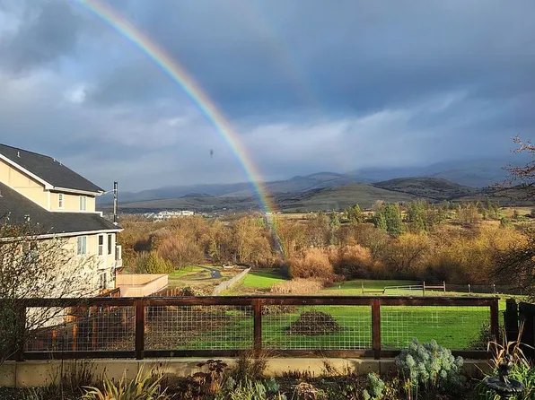 1251 Munson Dr, Ashland, OR 97520