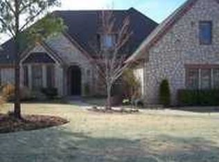 3809 Hunters Creek Rd, Edmond, OK 73003