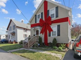 70 Perkins Ave, Cranston, RI 02910