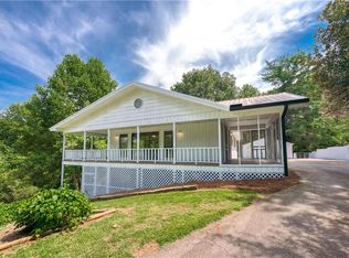 626 Hidden Valley Dr, Demorest, GA 30535