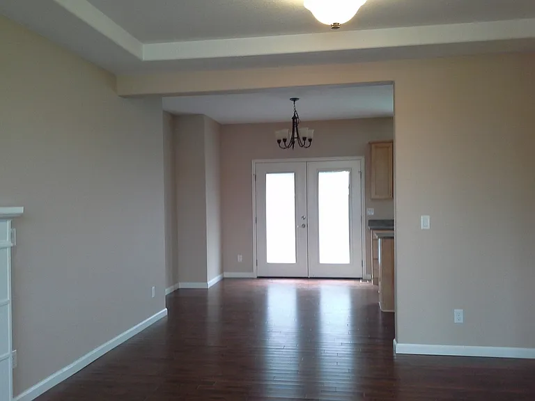 2642 Newton St — Photo 5
