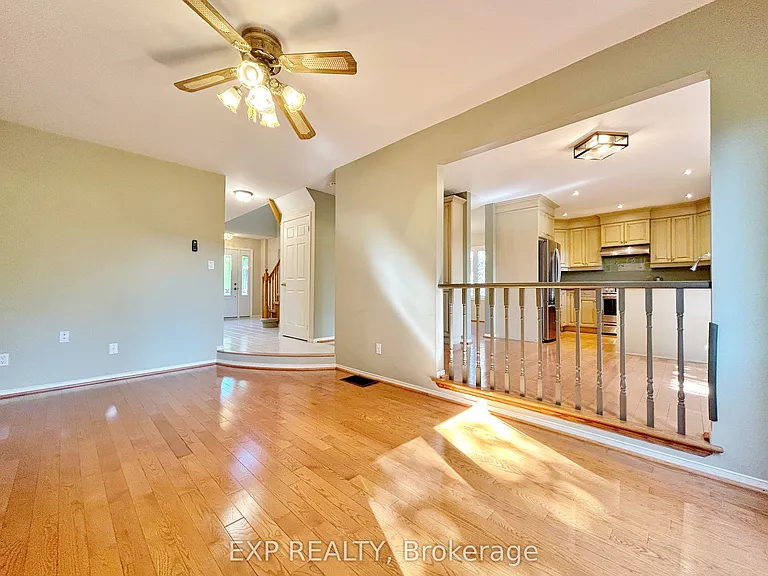 23 Haskell Cres — Photo 12