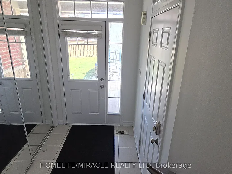 25 Phyllis Dr — Photo 25
