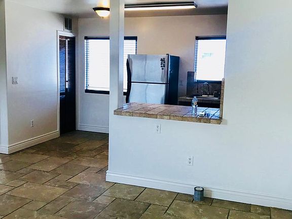 5th image of 5253 Denny Ave