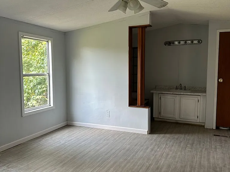 6614 Fitts Rd — Photo 3