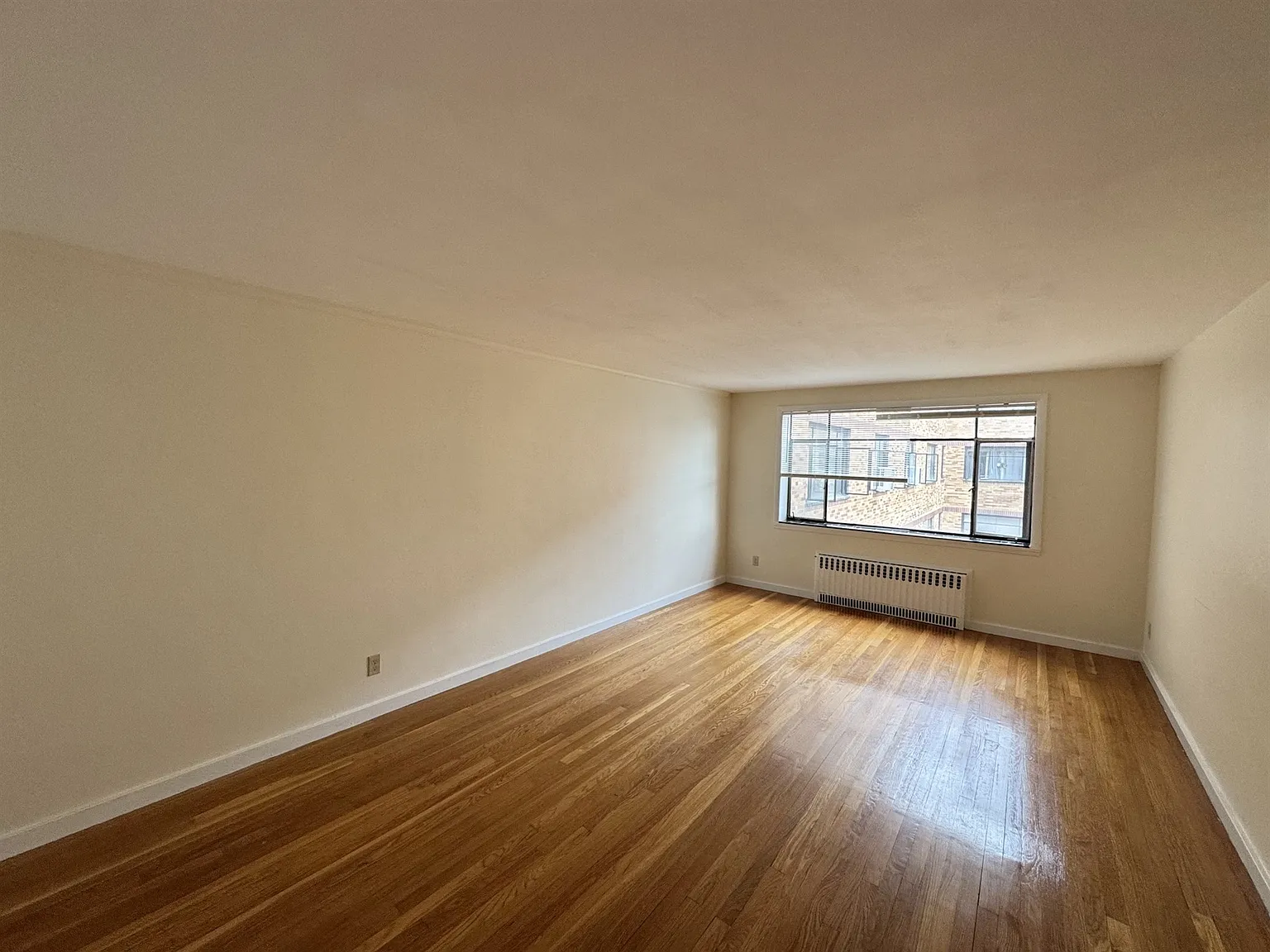 1 bed, 450 sqft, $2,150 — Photo 3