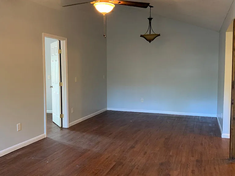 2411 Whispering Woods Blvd #4 — Photo 3