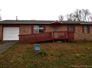 19144 E Willis Rd, Tahlequah, OK 74464