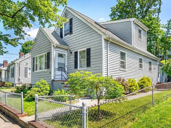 32 Vogel St, West Roxbury, MA 02132
