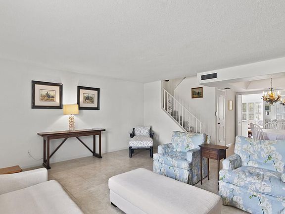 3rd image of 2703 Ocean Dr #2A