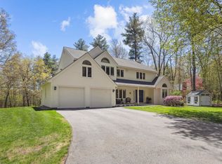 52 Rideout Rd, Hollis, NH 03049
