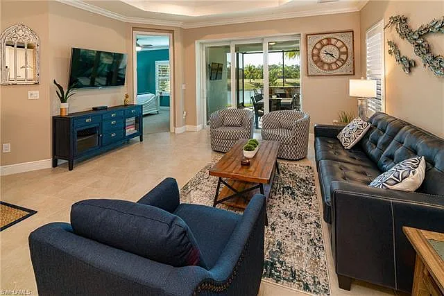 3 bed, 2.0 bath, 1632 sqft, $3,250 — Photo 4