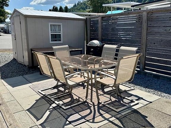 4th image of 9341 Shook Rd #17