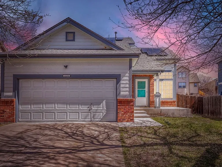 2624 S Gibralter St — Photo 5