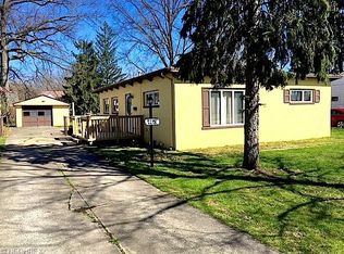 4445 Silverdale Rd, North Olmsted, OH