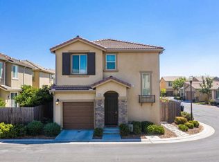 3339 Crevasse Ln, Clovis, CA 93619