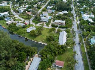 551 Broadway St UNIT 1, Longboat Key, FL 34228