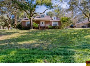 6801 Cedar Lake Dr, Pensacola, FL 32526