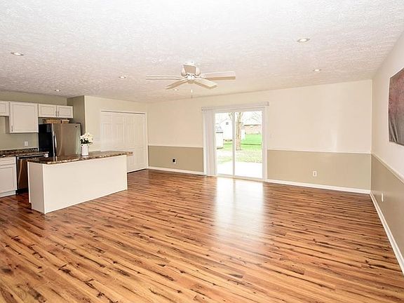 3rd image of 7710 Hearthstone Way
