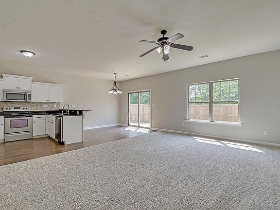 4th image of 672 Fox Haven Drive