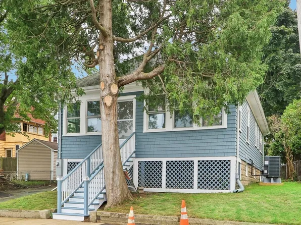 12 Arthur Ave, Everett, MA 02149
