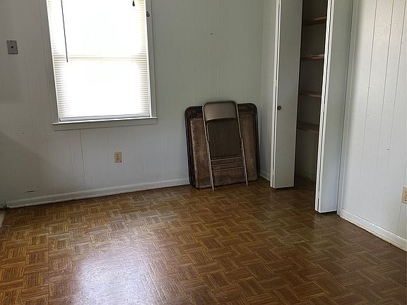 5th image of 200 Earle Rd