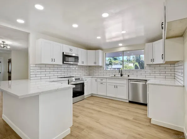 2021 N Nutmeg St, Escondido, CA 92026