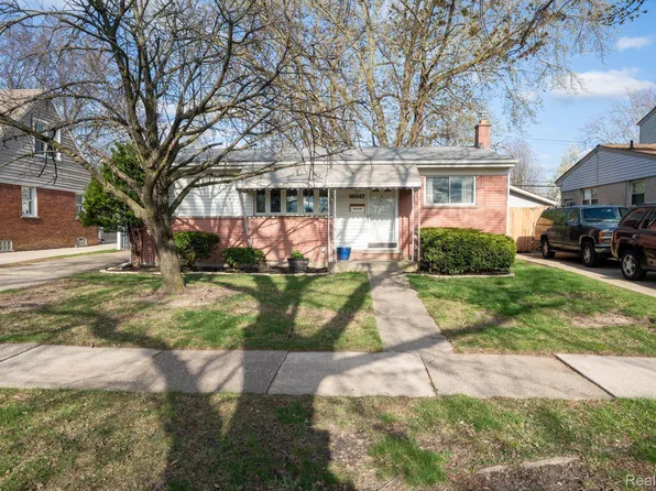 16047 McCann St, Southgate, MI 48195