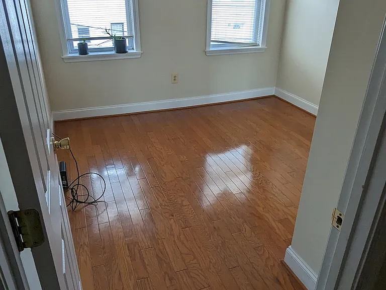 812 Mangold St — Photo 6